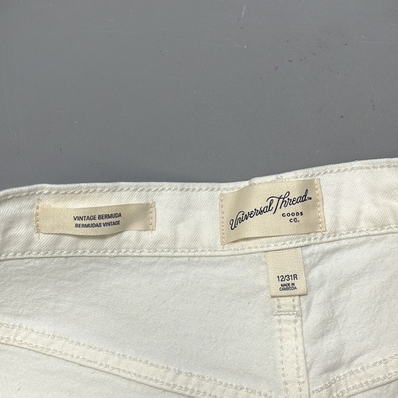 Universal Thread white vintage Bermuda shorts women’s size 12 - Picture 7 of 8
